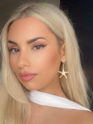 Ashlee, 31