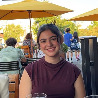 Gina, 24
