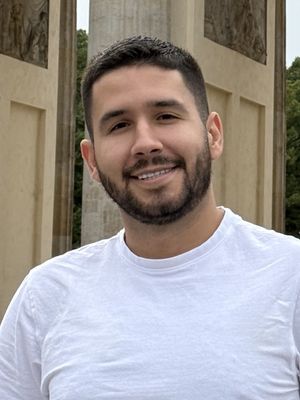 Santiago, 25