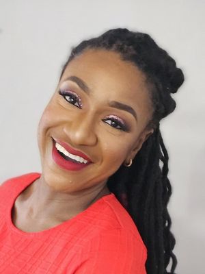 Cynthia, 25