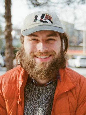 Ben, 28