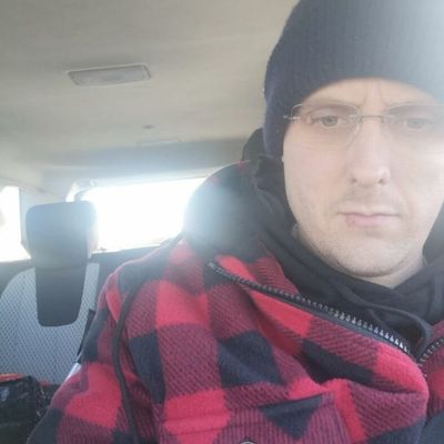 Jonathan, 34