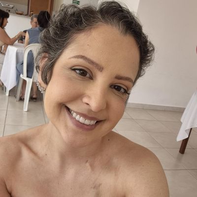 Gabriela, 40