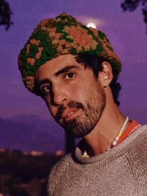 Gabriel, 34