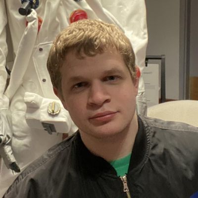 Sean, 25