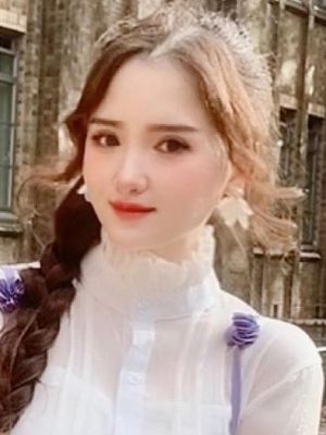 Ngoc Anh, 34
