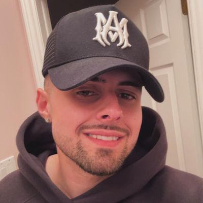 Michael, 27