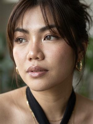 Rona, 31