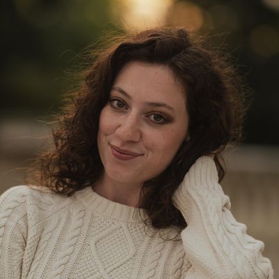 Gina, 25