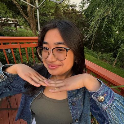 Rachel, 22