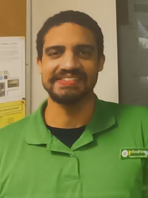 Andrew, 33