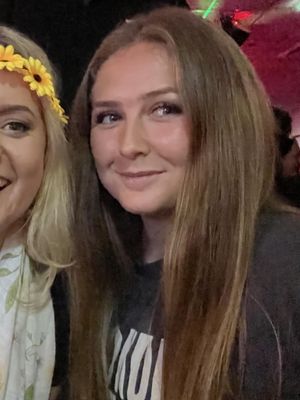 Megan, 27