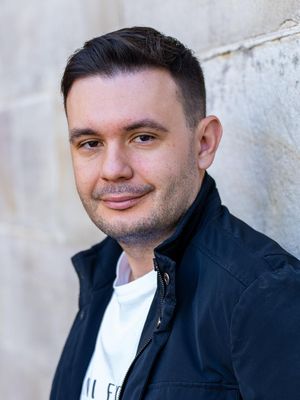 Silvio, 32
