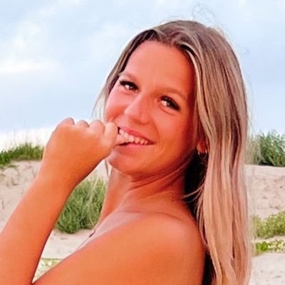 Mary, 25