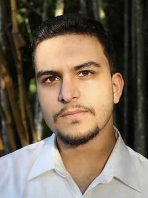 Daniel, 25