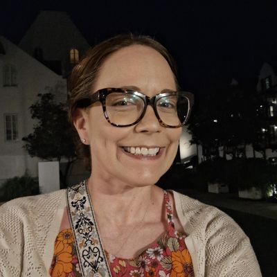Kerri, 48