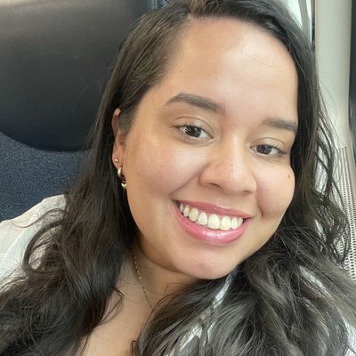 Karla, 26