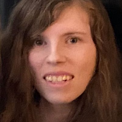 Emily, 27