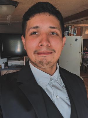 Luis, 22
