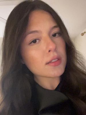 Ana, 19