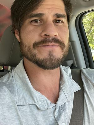 Thomas, 36