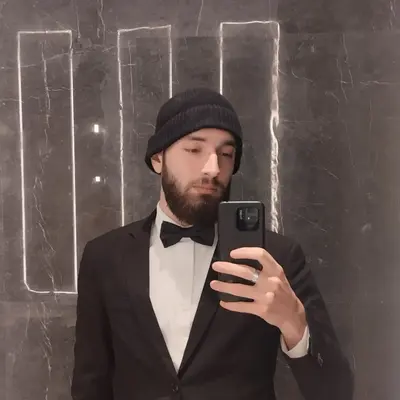 Ricardo, 25