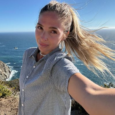 Agustina, 36