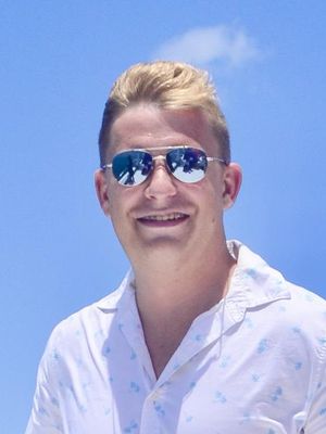 William, 34