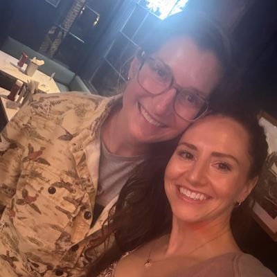 Janelle, 37