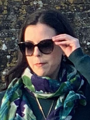 Mariana, 33