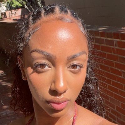Selina, 22