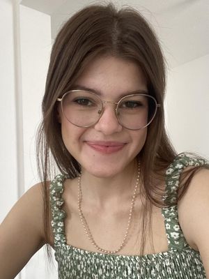 Eduarda, 27