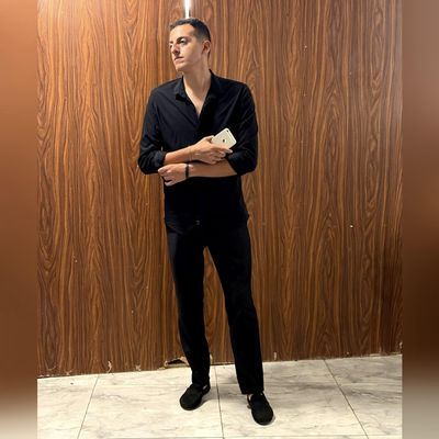 Andrew, 26