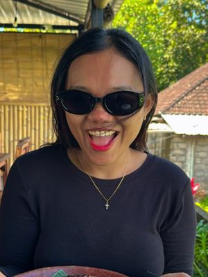 Devi, 27