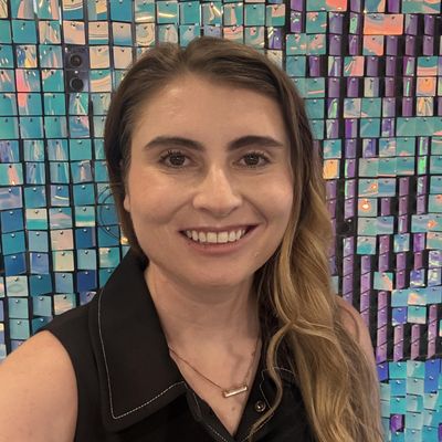 Courtney, 32
