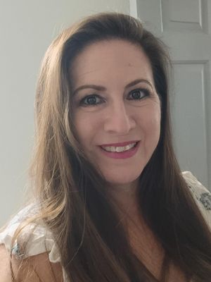 Monique, 46