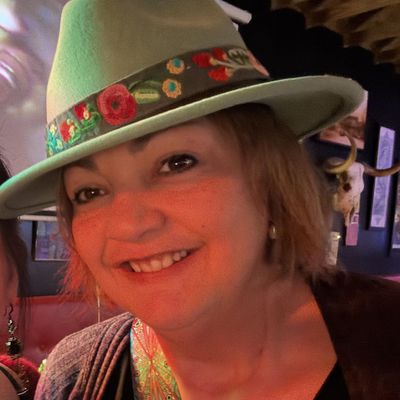 Bea, 58