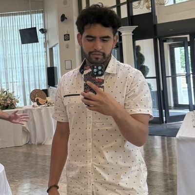 Esteban, 25