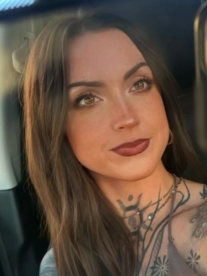 Michaela, 31