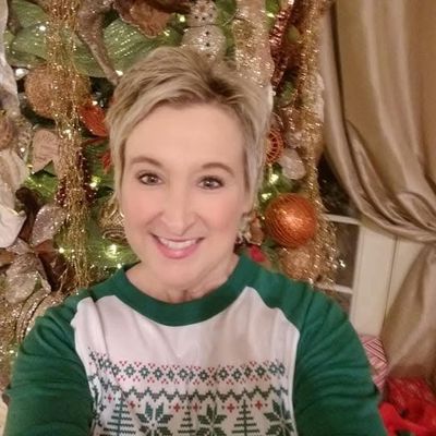 Jaynel, 52