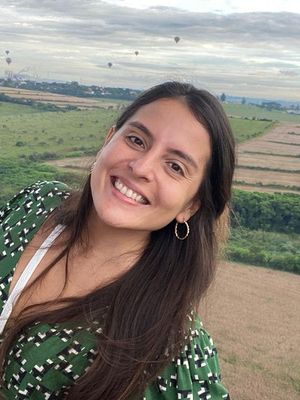 Daniela, 37