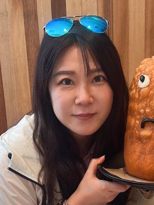 Leah, 44