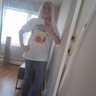 Annemarie, 56