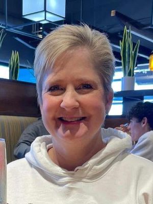 Amber, 43
