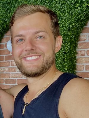 Kyle, 28