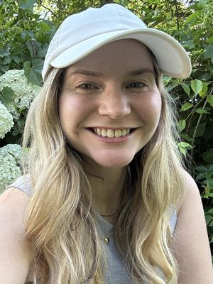 Emily, 38