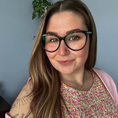 Megan, 24