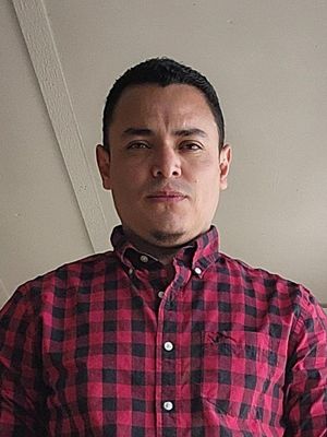 Joni, 33