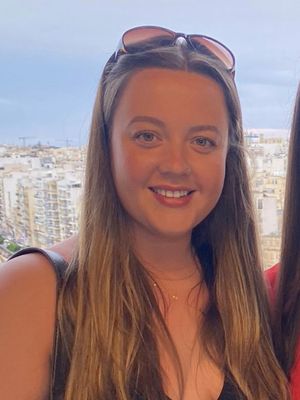 Sophie, 25