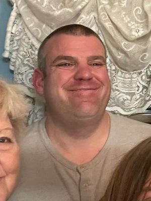 Andy, 44